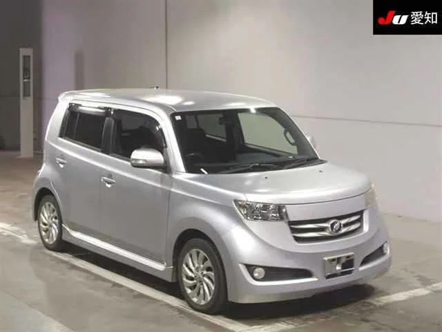 Toyota bB  с аукциона в Японии