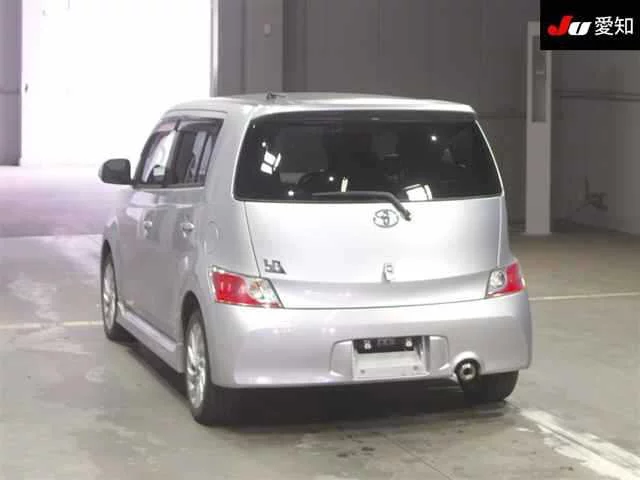 Toyota bB  с аукциона в Японии