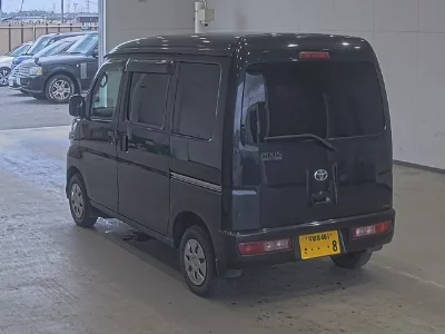Toyota Pixis Van
