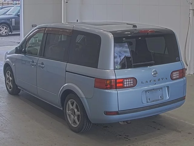 Nissan Lafesta  с аукциона в Японии