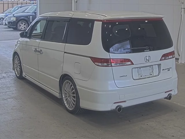 Honda Elysion  с аукциона в Японии