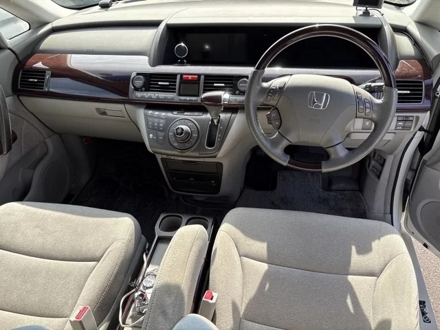 Honda Elysion  с аукциона в Японии