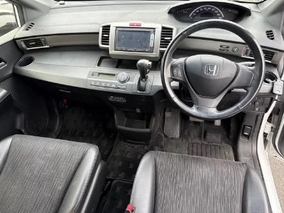 Honda Freed Spike