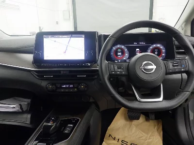 Nissan Aura
