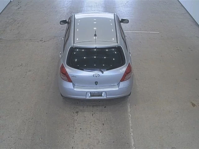 Toyota Vitz  с аукциона в Японии