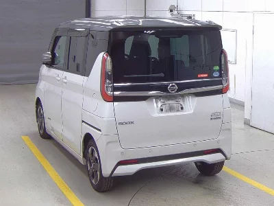 NISSAN ROOX