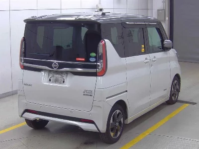 NISSAN ROOX
