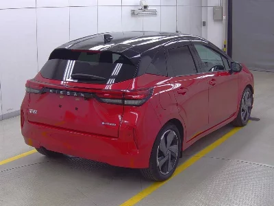 Nissan Aura