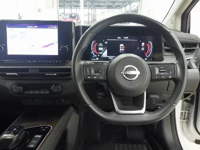 NISSAN AURA