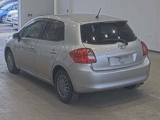Toyota Auris  с аукциона в Японии