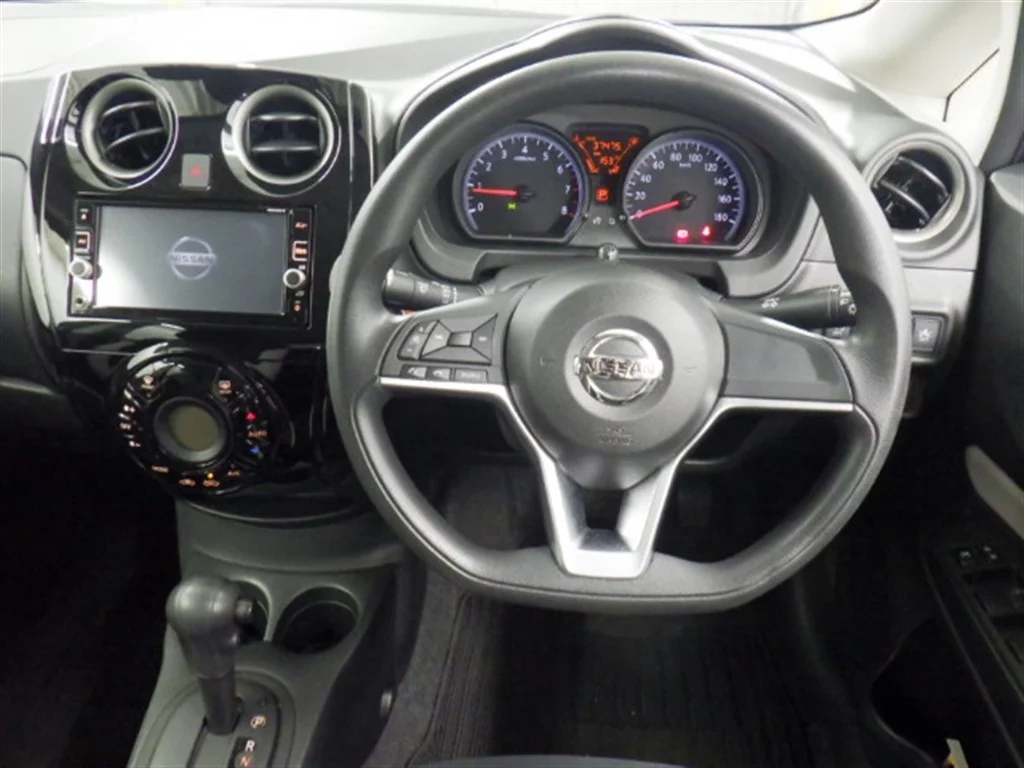 Nissan Note  с аукциона в Японии