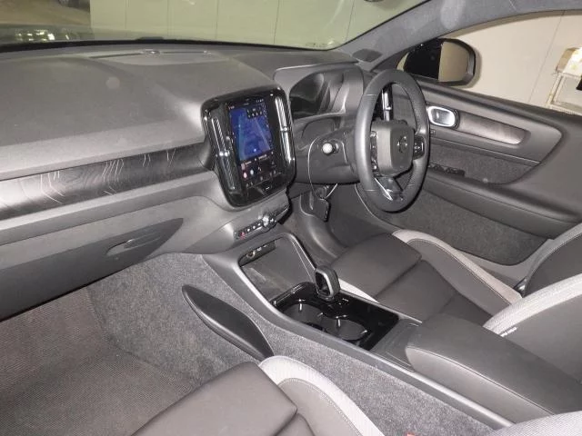 Volvo XC40 RECHARGE  с аукциона в Японии