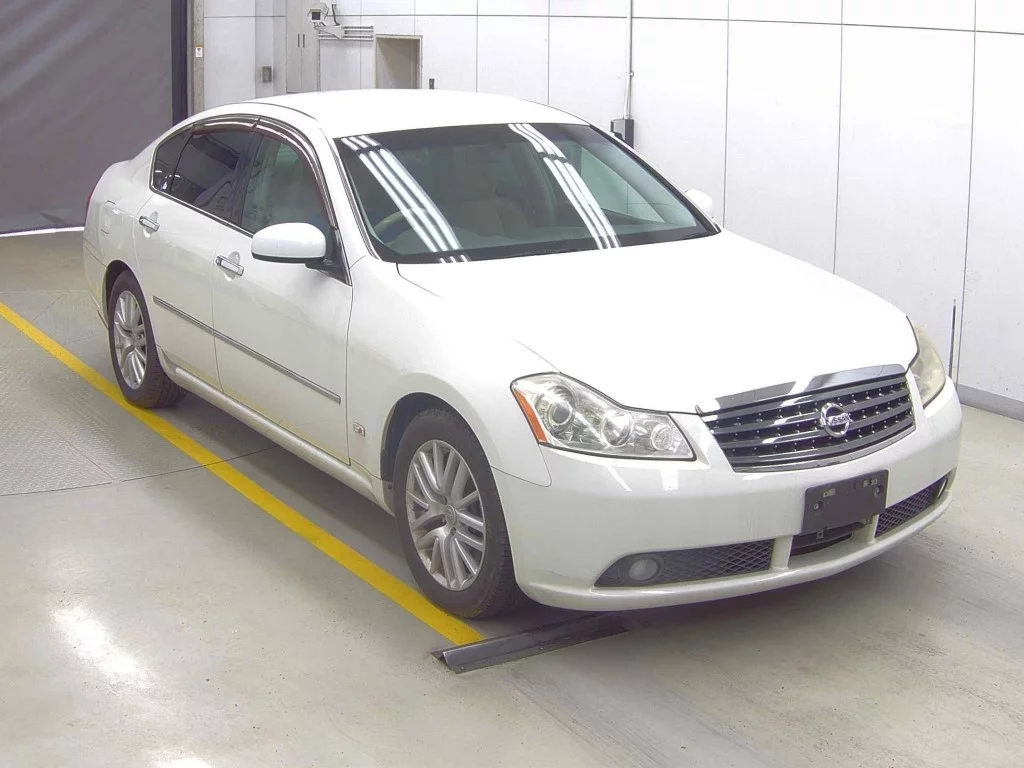 Nissan Fuga  с аукциона в Японии