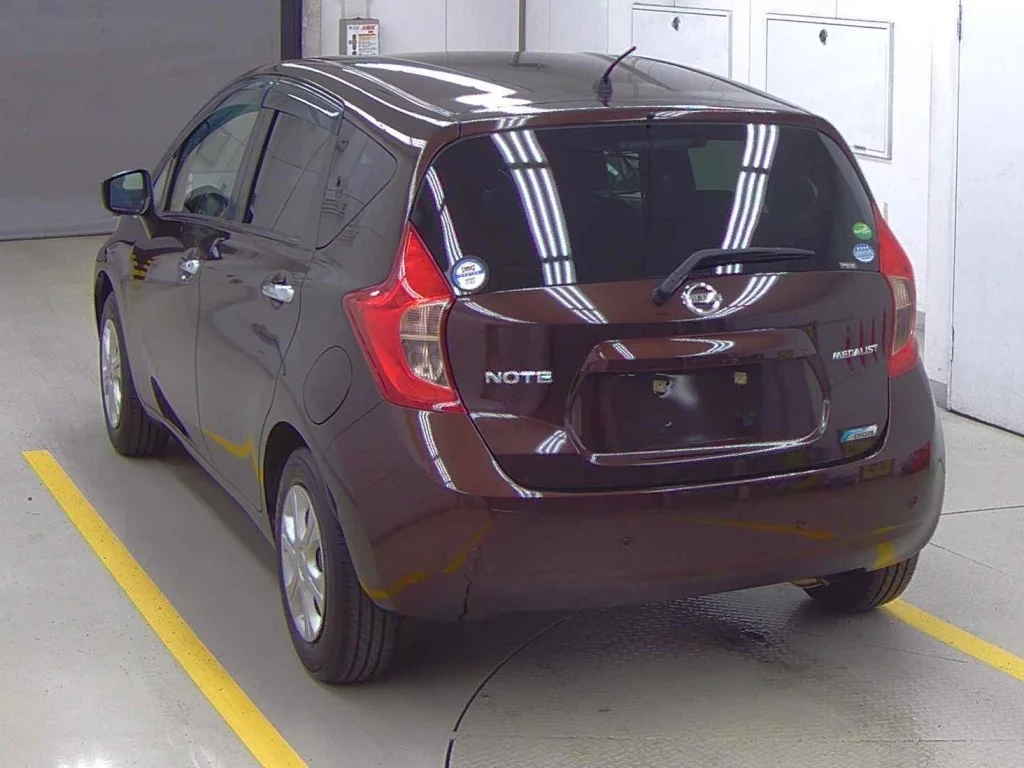 Nissan Note  с аукциона в Японии
