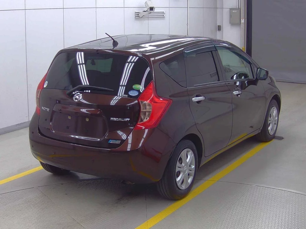 Nissan Note  с аукциона в Японии