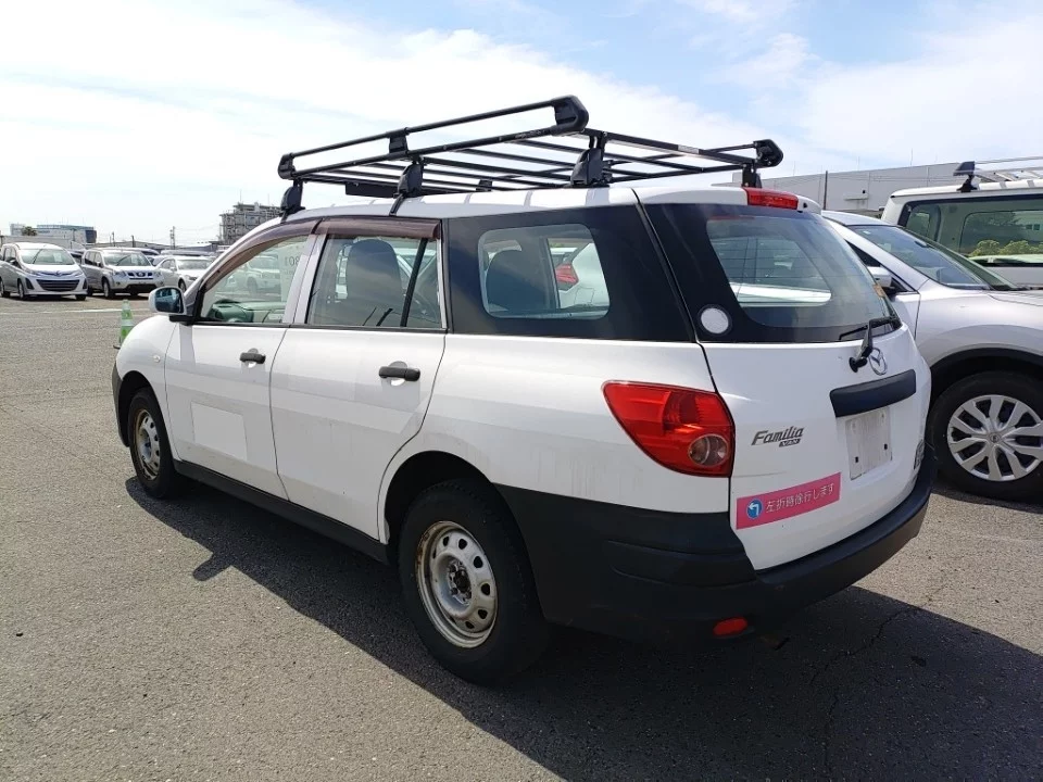 Mazda Familia  с аукциона в Японии