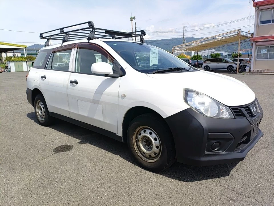 Mazda Familia  с аукциона в Японии