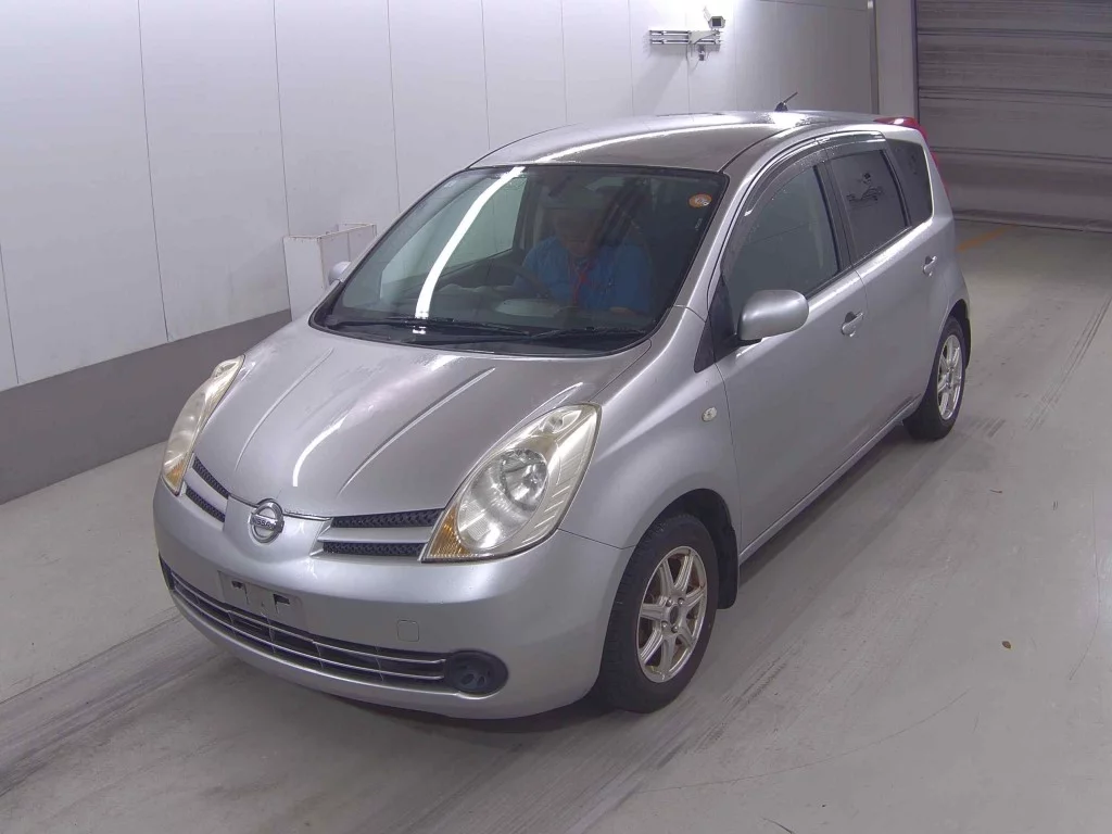 Nissan Note  с аукциона в Японии