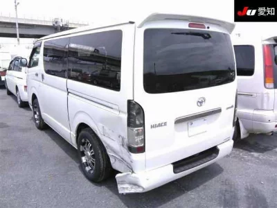 Toyota HiAce Van