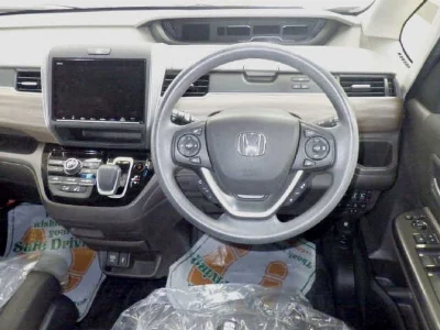 HONDA FREED HYBRID