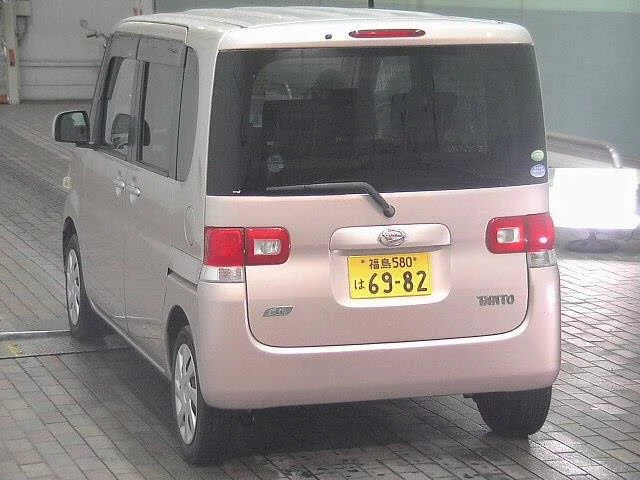 Daihatsu Tanto  с аукциона в Японии