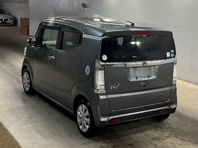 Honda N-Box Slash