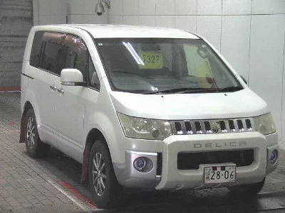 Mitsubishi Delica D:5