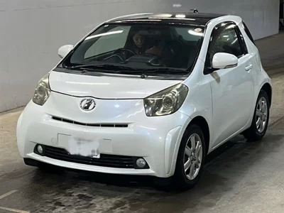 Toyota iQ