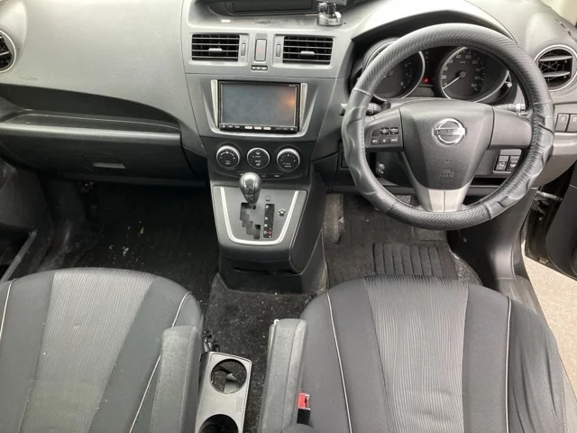 Nissan Lafesta  с аукциона в Японии