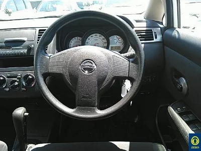 Nissan Tiida Latio