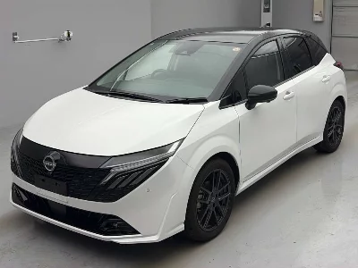 Nissan Aura