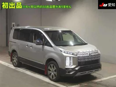 Mitsubishi Delica D:5