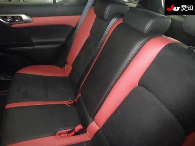 Lexus CT200h  с аукциона в Японии