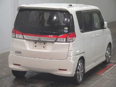 Mitsubishi Delica D:2