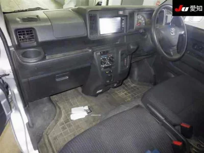 TOYOTA PIXIS VAN