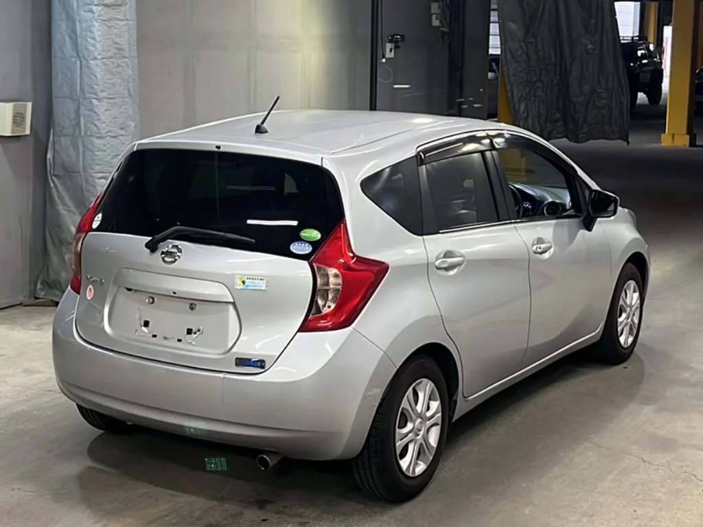 Nissan Note  с аукциона в Японии