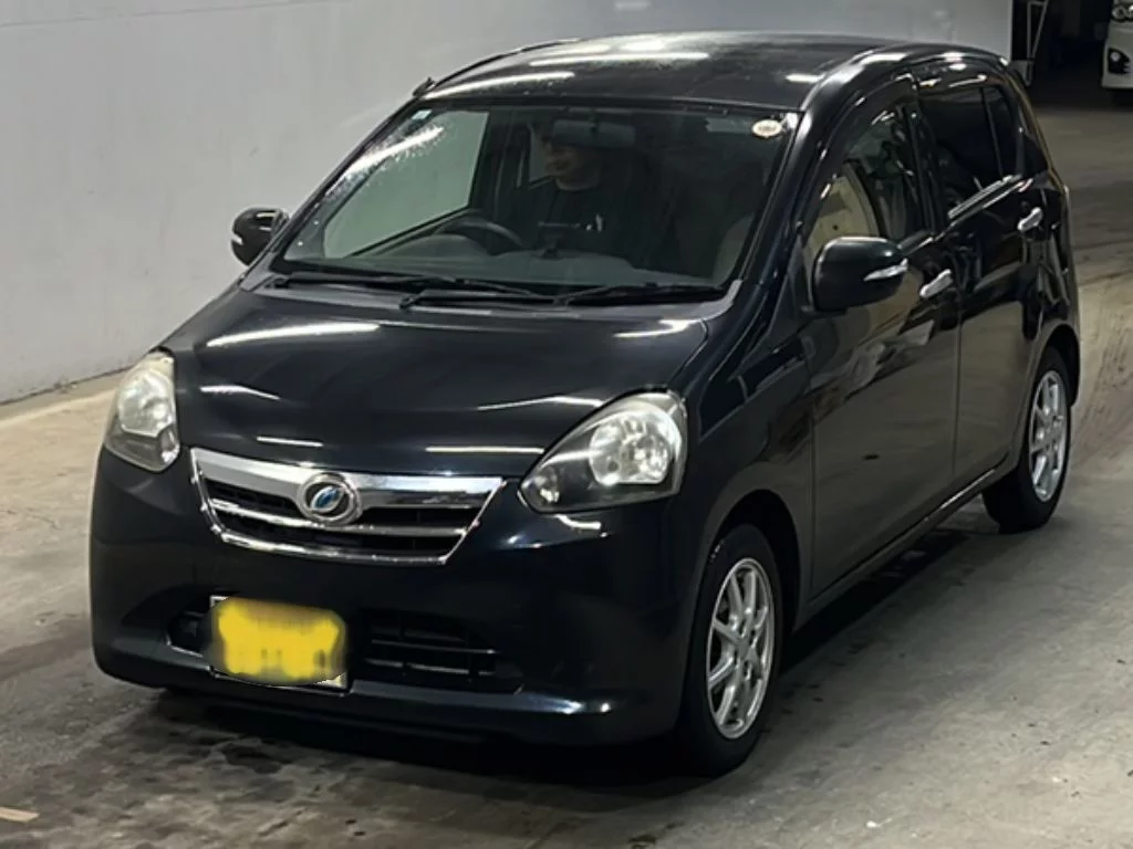 Daihatsu Mira e:S  с аукциона в Японии