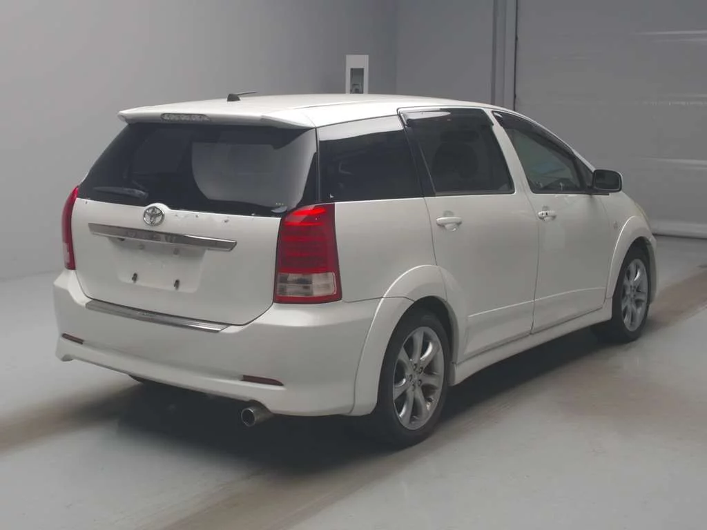 Toyota Wish  с аукциона в Японии
