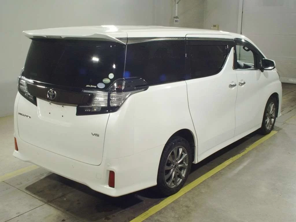 Toyota Vellfire  с аукциона в Японии