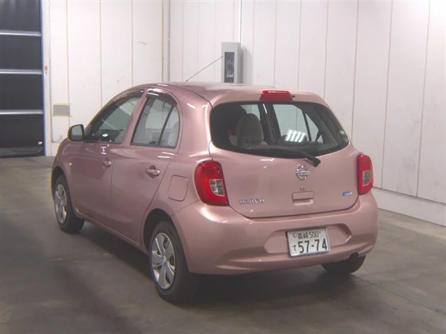 Nissan March  с аукциона в Японии