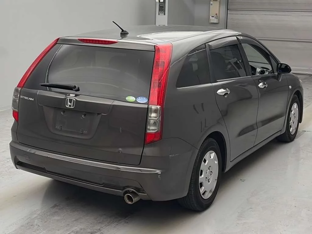 Honda Stream  с аукциона в Японии