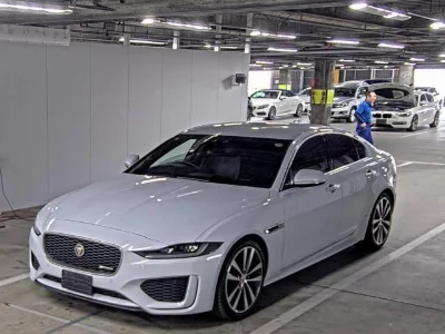 Jaguar XE