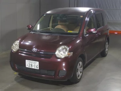 Toyota Sienta