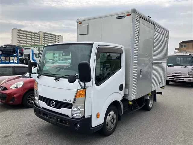 Nissan Atlas  с аукциона в Японии