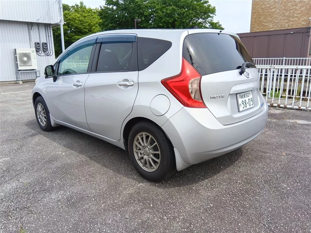 Nissan Note  с аукциона в Японии