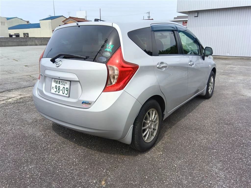 Nissan Note  с аукциона в Японии