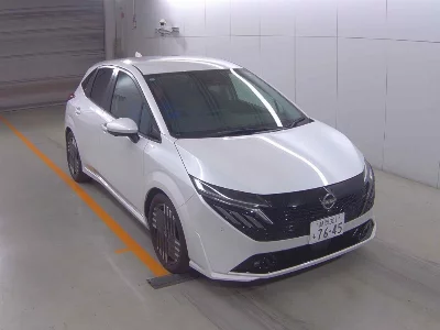 Nissan Aura
