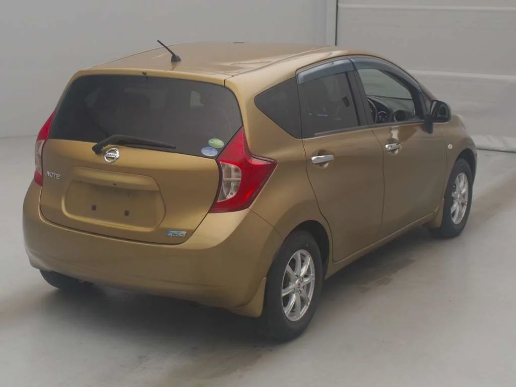 Nissan Note  с аукциона в Японии
