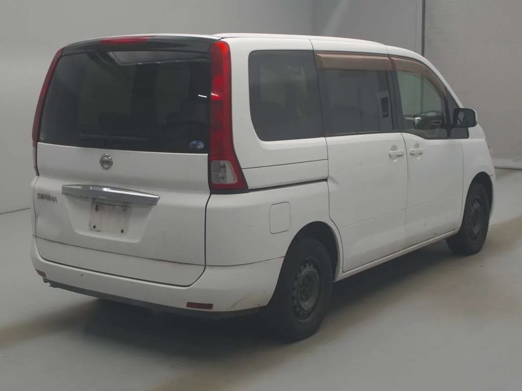Nissan Serena  с аукциона в Японии