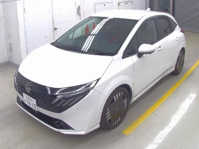 Nissan Aura